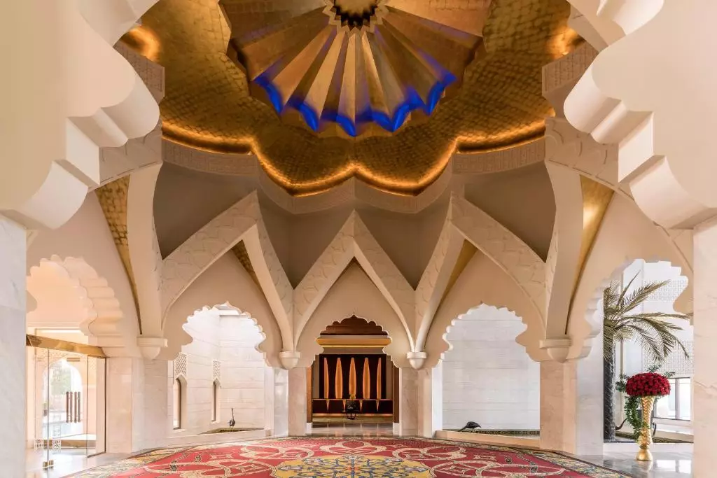 Shangri La Al Husn